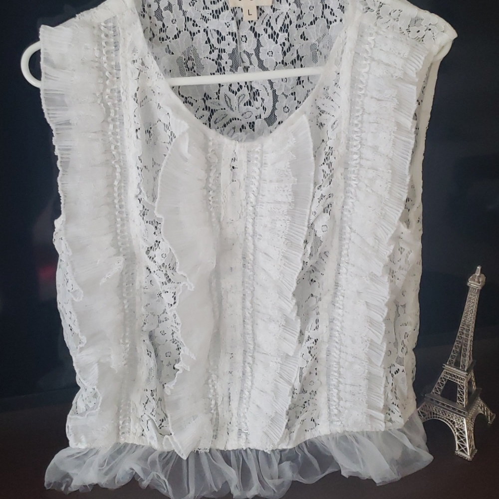 1 M Left 💕NEW POL lace pleated ruffle top - Picture 4 of 14